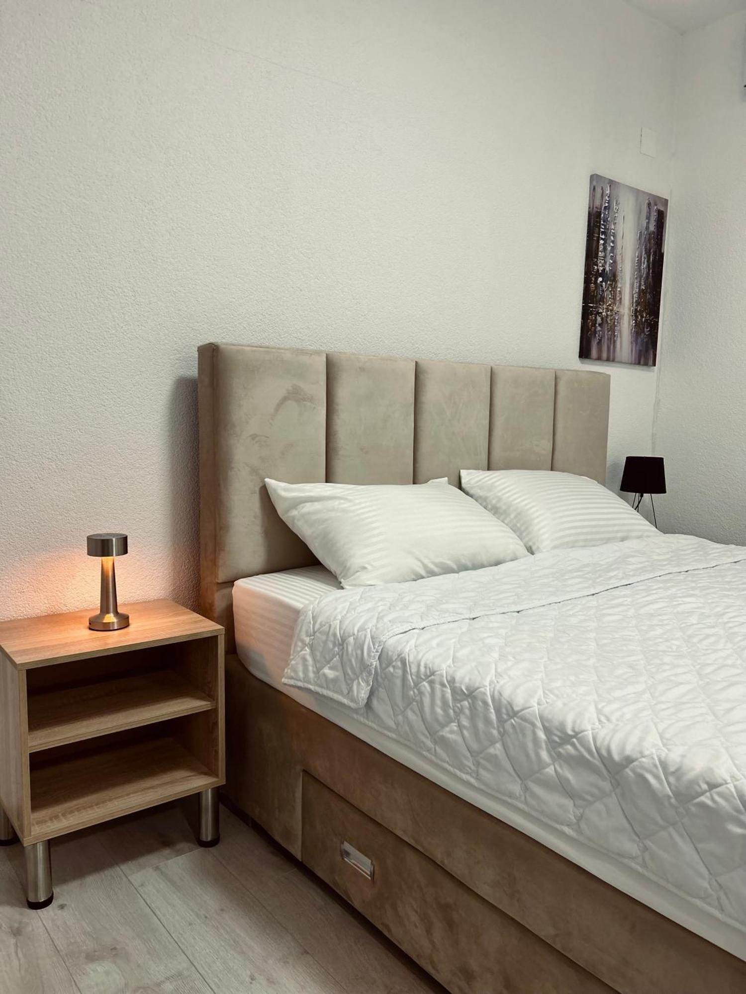 Greenhill Apartments Куманово Номер фото